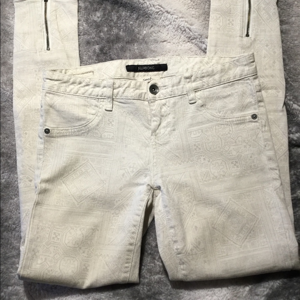 Billabong Aztec design skinny jeans